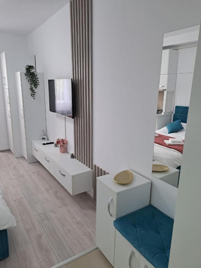 Amda Studio Onesti Dış mekan fotoğraf